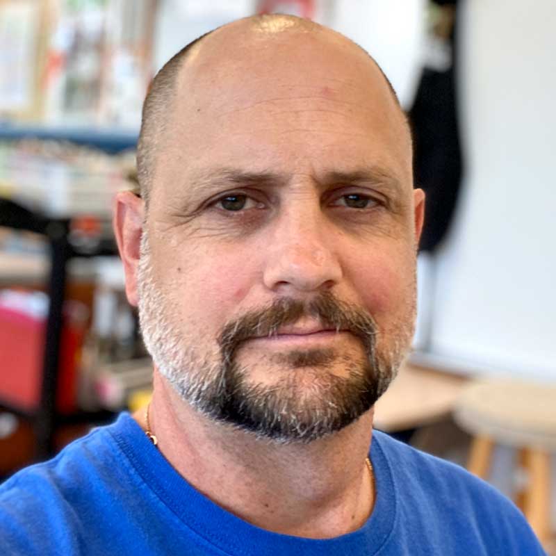 Matt Auch Moedy is an artist and elementary school teacher who was worked for Lincoln Public Schools since 2007.